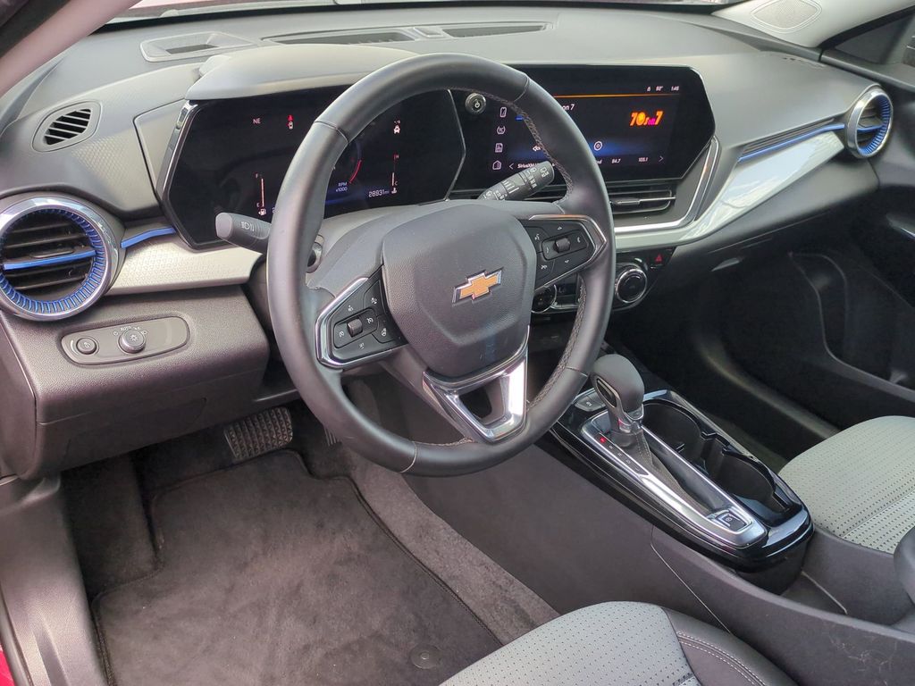 Thumbnail: 2025 Chevrolet Trax - 13
