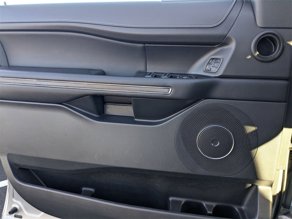 Thumbnail: 2023 Ford Expedition MAX - 13