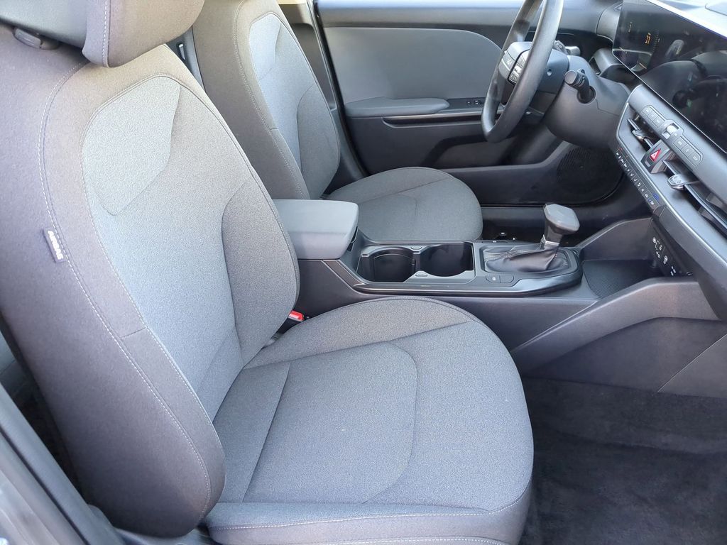 Thumbnail: 2025 Kia K4 - 29