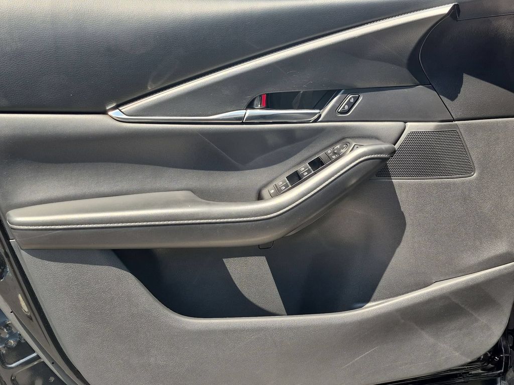 Thumbnail: 2025 Mazda CX-30 - 11