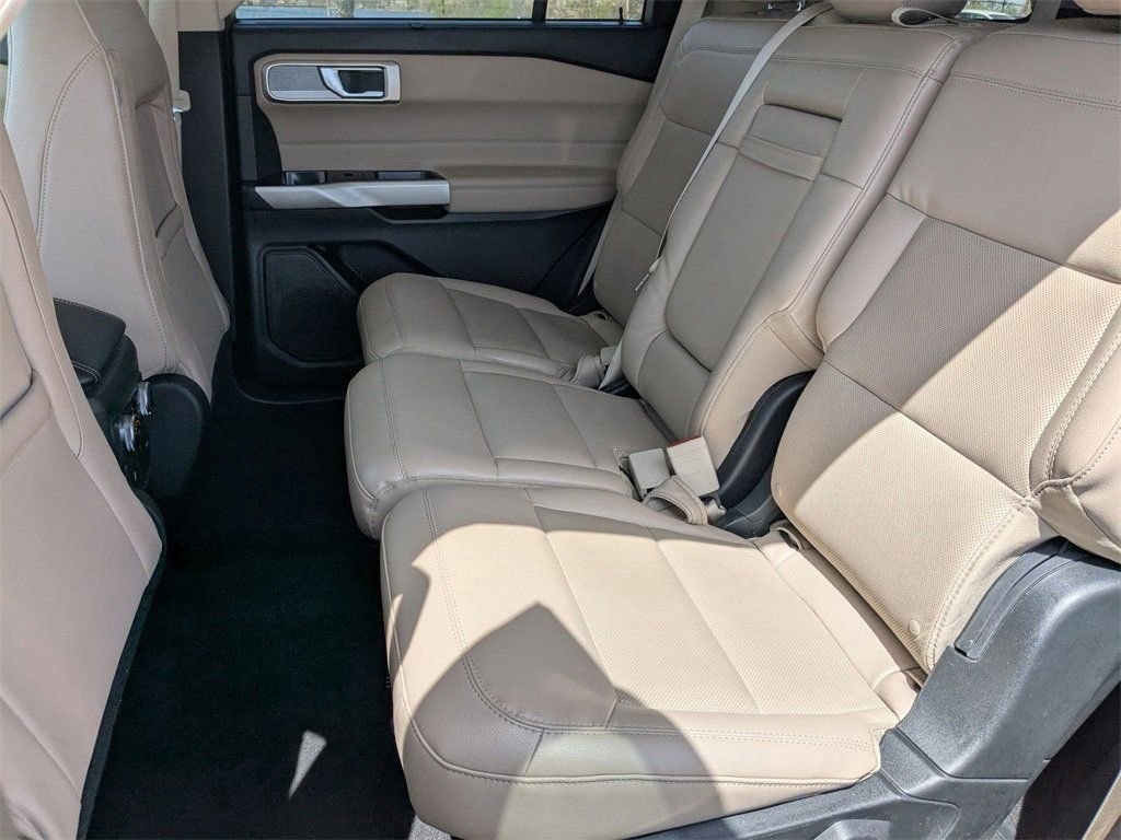 Thumbnail: 2023 Ford Explorer - 32