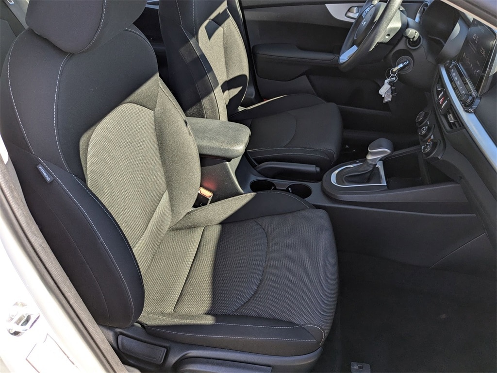 Thumbnail: 2024 Kia Forte - 33