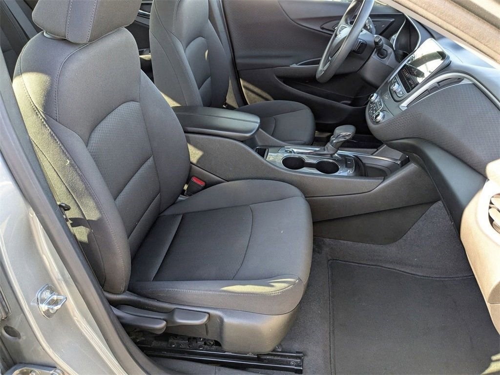 Thumbnail: 2023 Chevrolet Malibu - 41