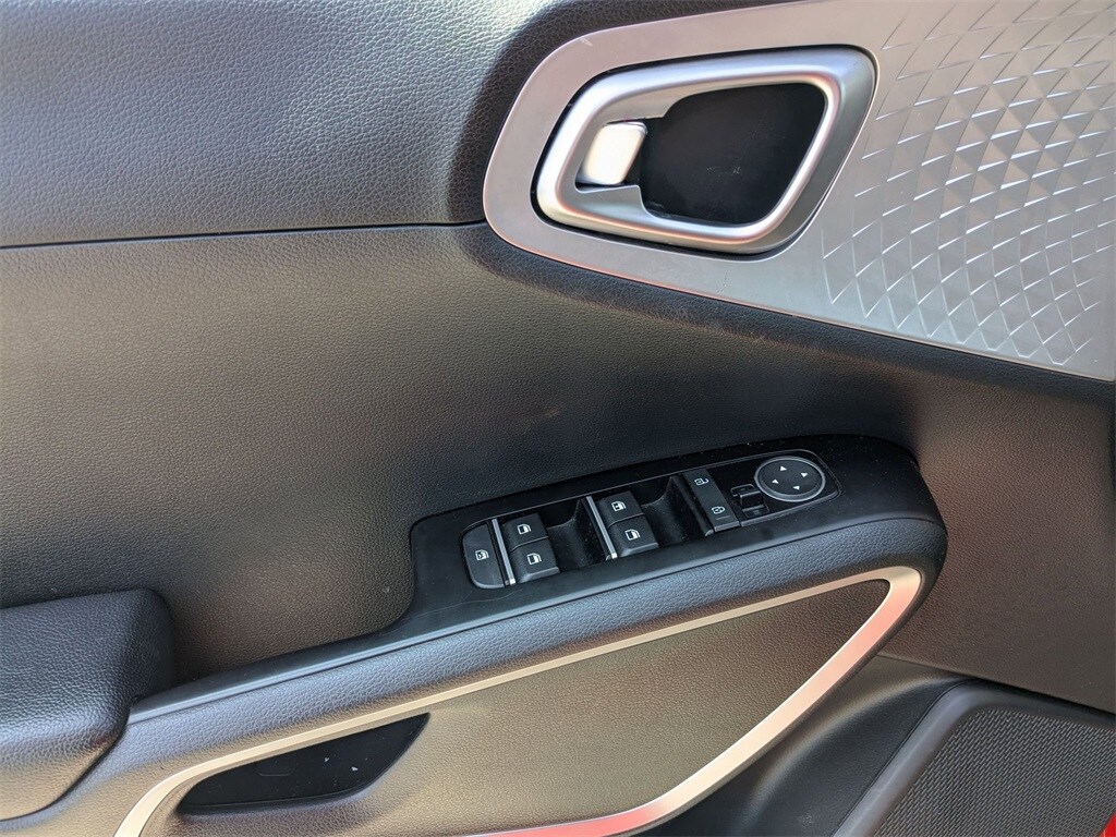Thumbnail: 2022 Kia Soul - 11