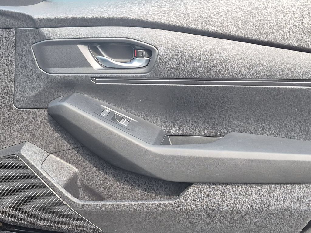 2025 Honda Accord LX - Photo 30