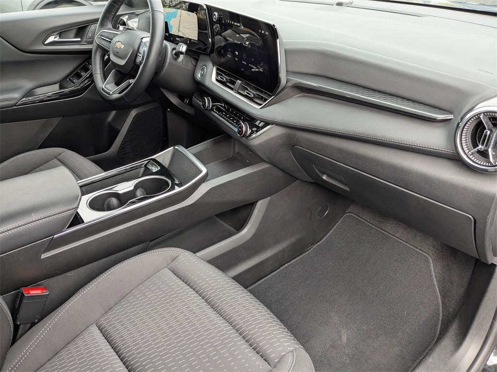 Thumbnail: 2025 Chevrolet Equinox - 35