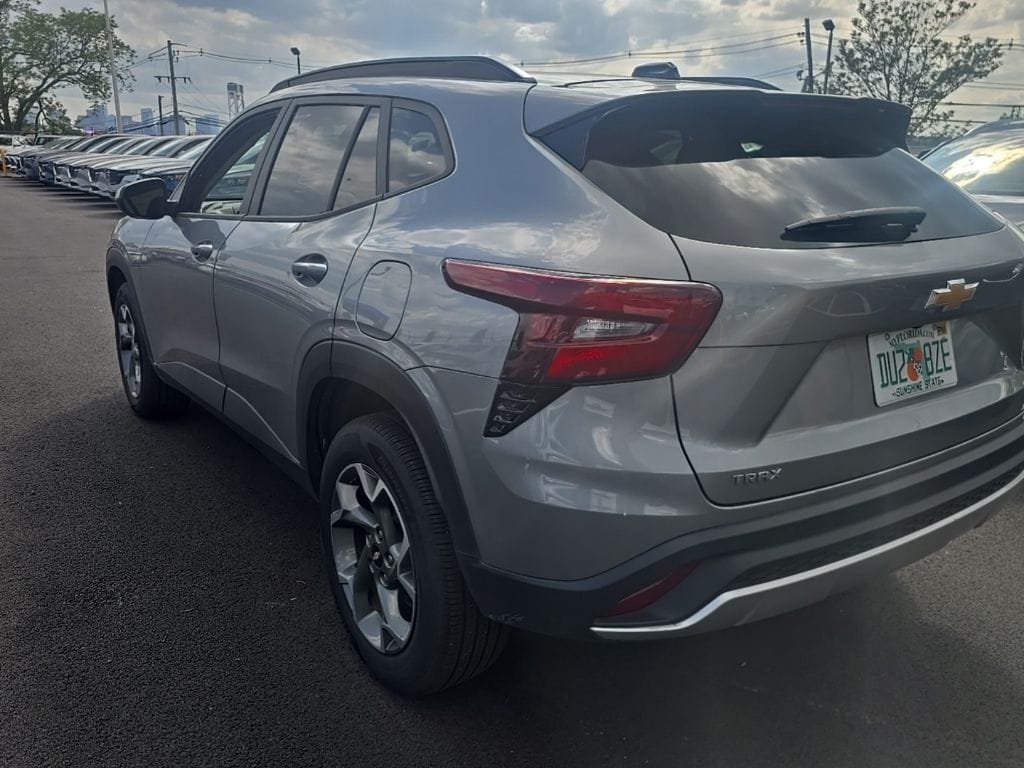 Thumbnail: 2025 Chevrolet Trax - 7