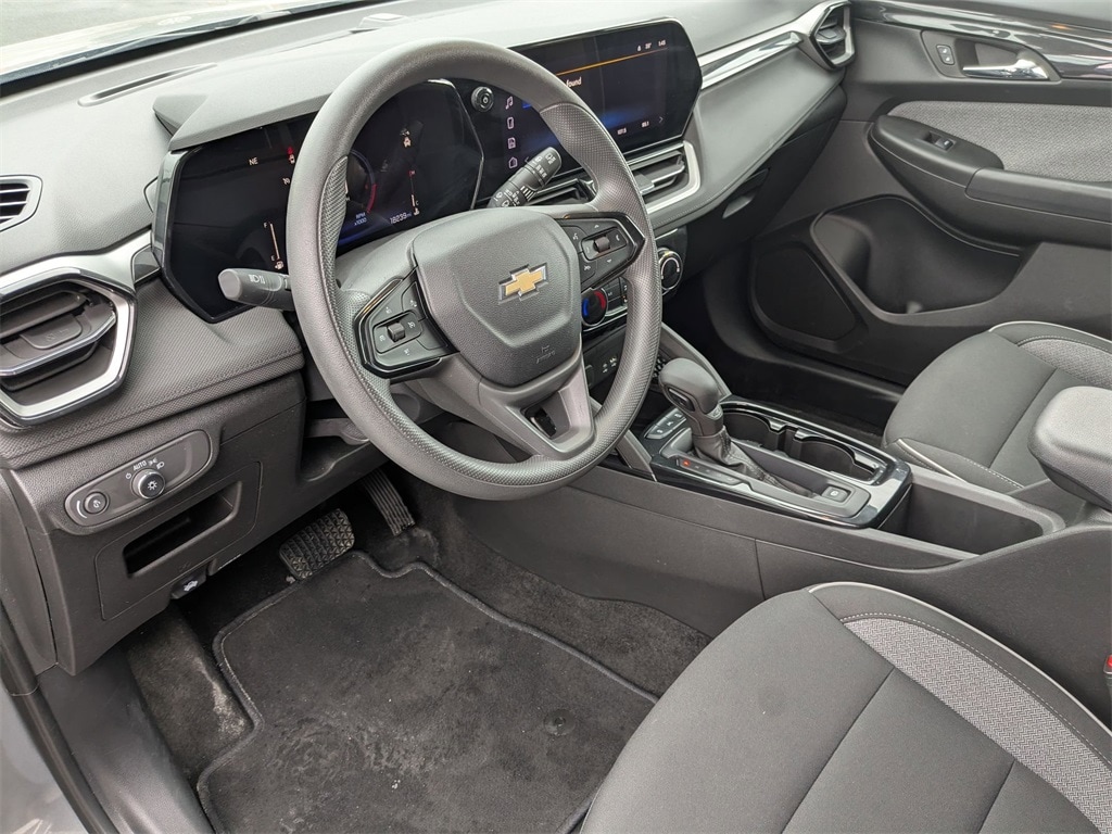 Thumbnail: 2025 Chevrolet TrailBlazer - 16