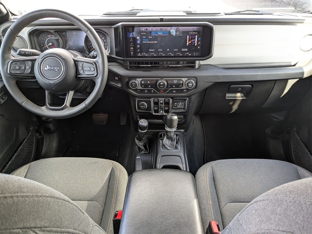 Thumbnail: 2024 Jeep Wrangler - 31