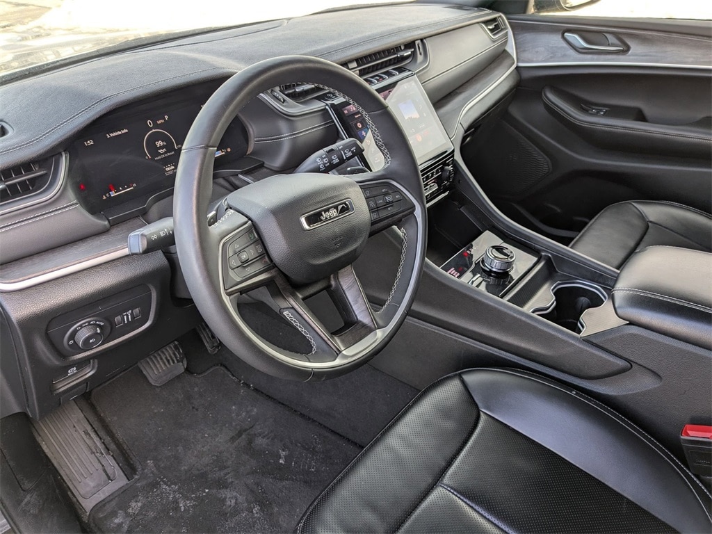 Thumbnail: 2024 Jeep Grand Cherokee L - 17