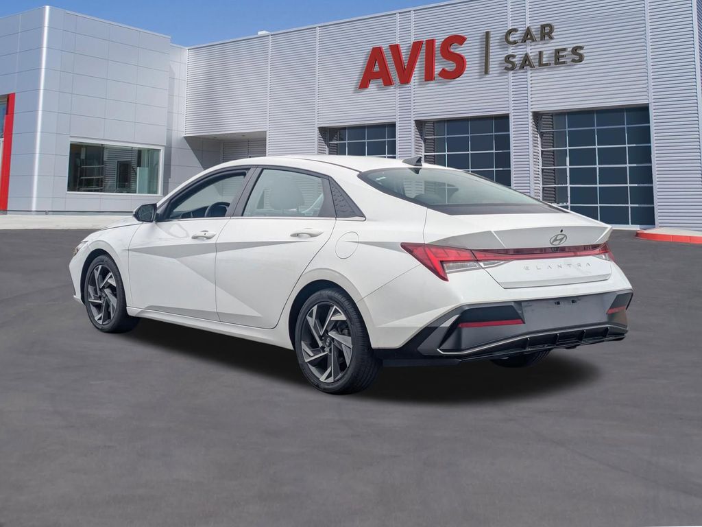 Thumbnail: 2025 Hyundai Elantra - 9