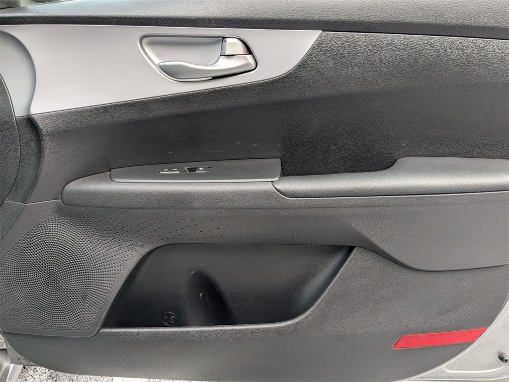 Thumbnail: 2024 Kia Forte - 33