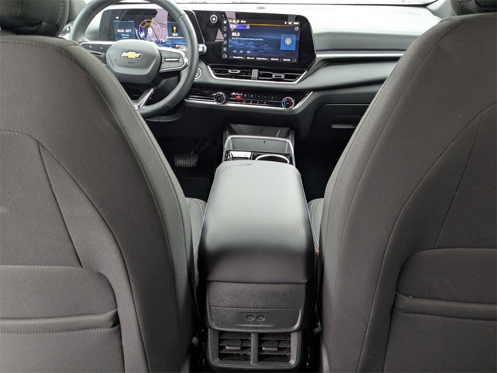 Thumbnail: 2025 Chevrolet Equinox - 31