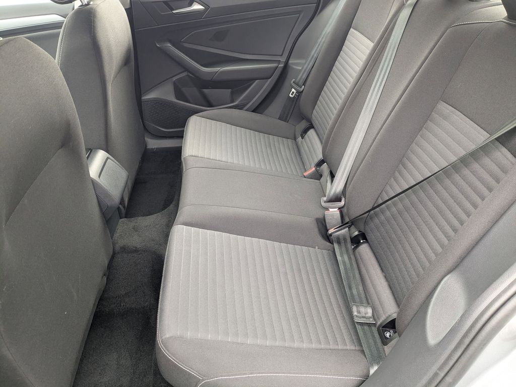 Thumbnail: 2025 Volkswagen Jetta - 25