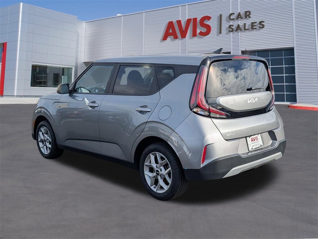 2024 Kia Soul LX S photo 3