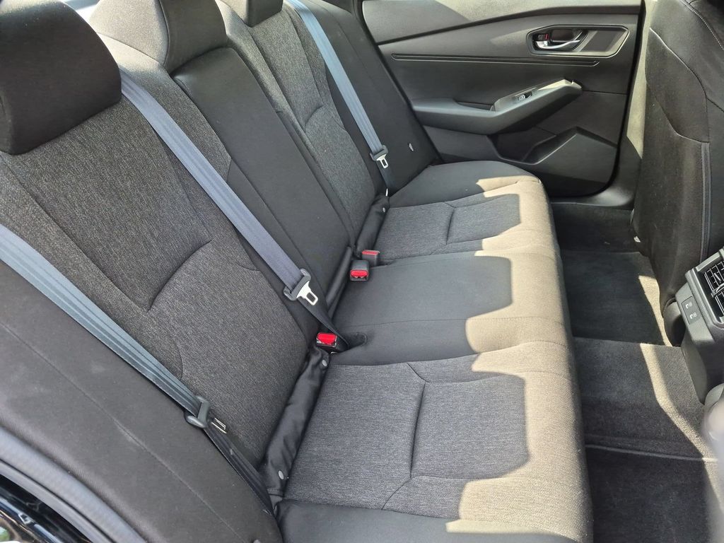 2025 Honda Accord LX - Photo 27