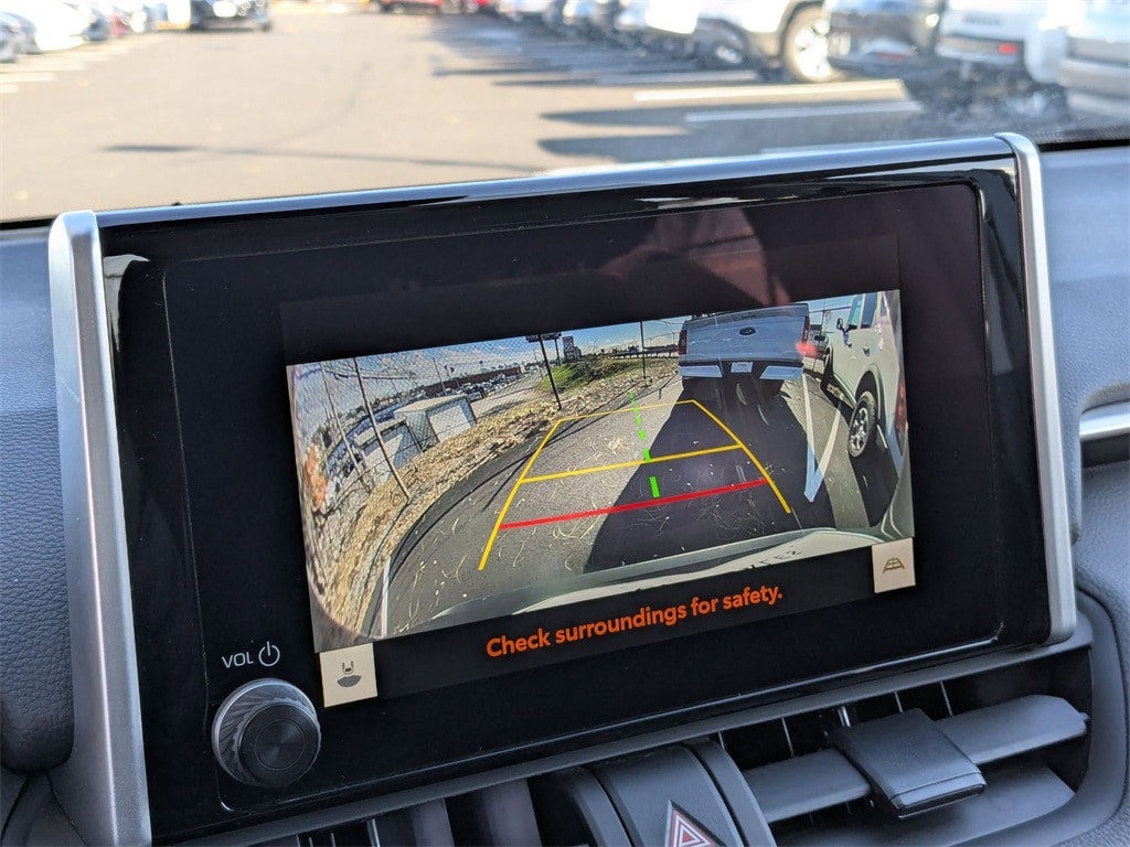 Thumbnail: 2025 Toyota RAV4 - 21