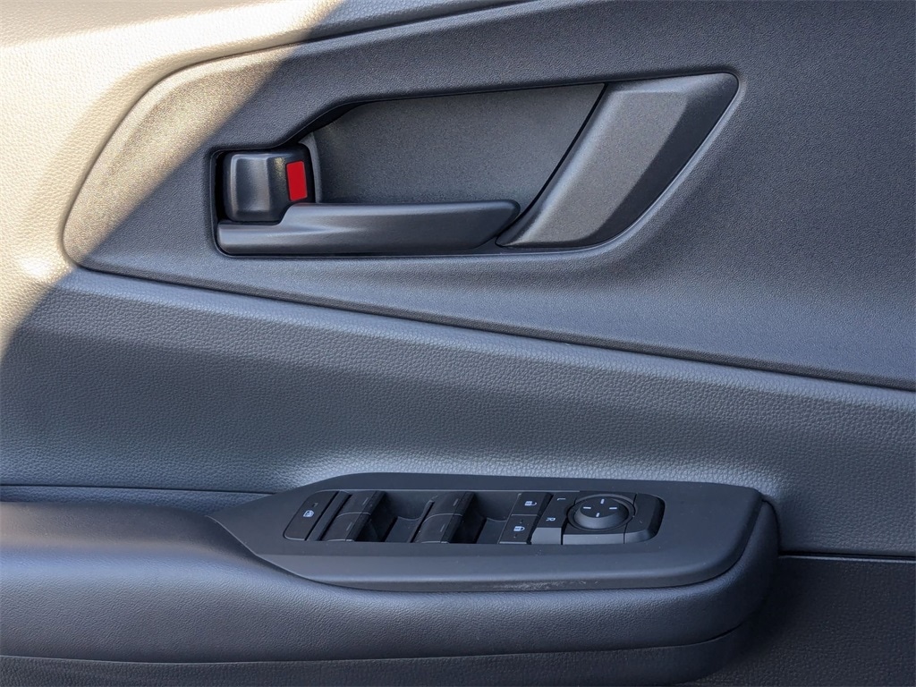 Thumbnail: 2024 Toyota Prius - 14