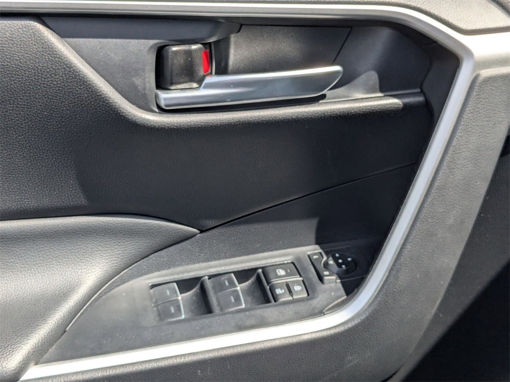 Thumbnail: 2024 Toyota RAV4 - 15