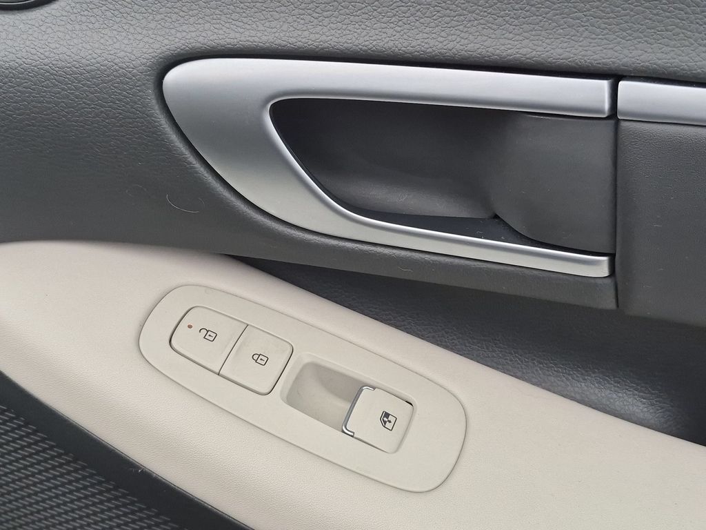 2025 Hyundai Sonata SEL - Photo 33