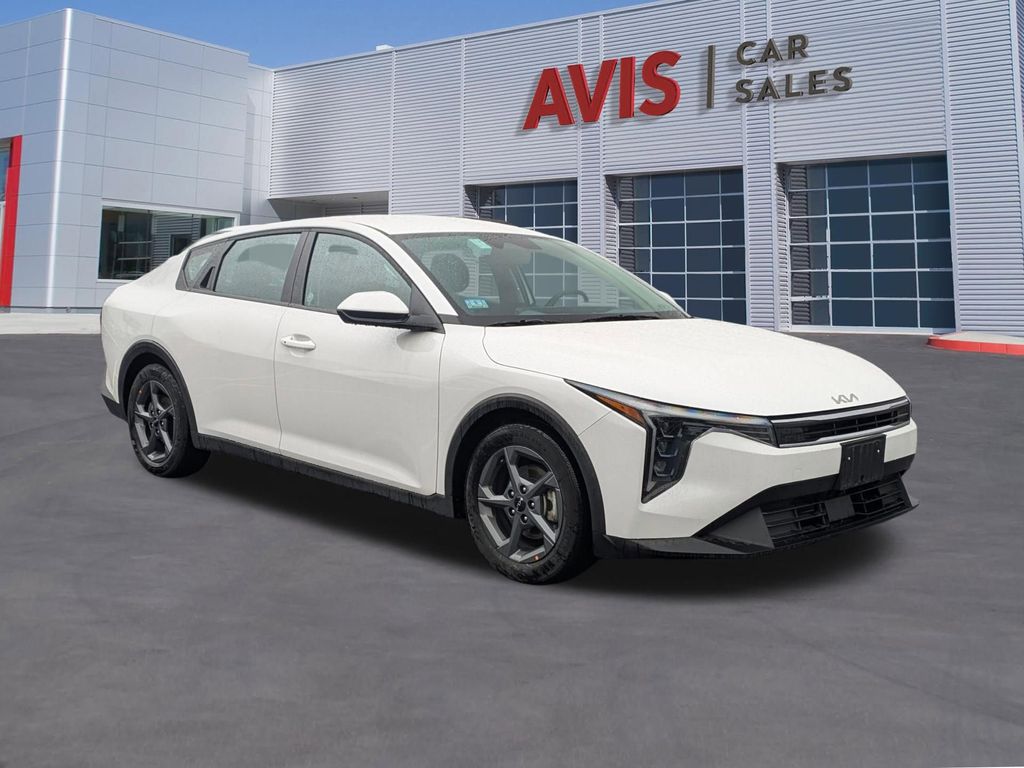 Thumbnail: 2025 Kia K4 - 9