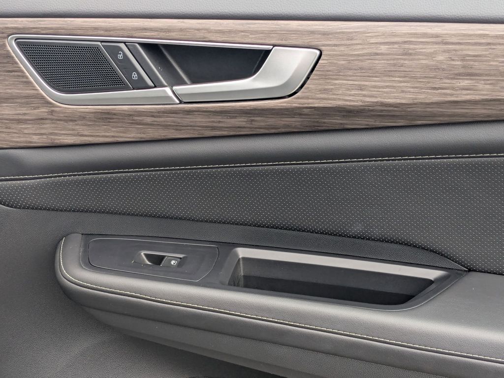 Thumbnail: 2025 Volkswagen Atlas - 33