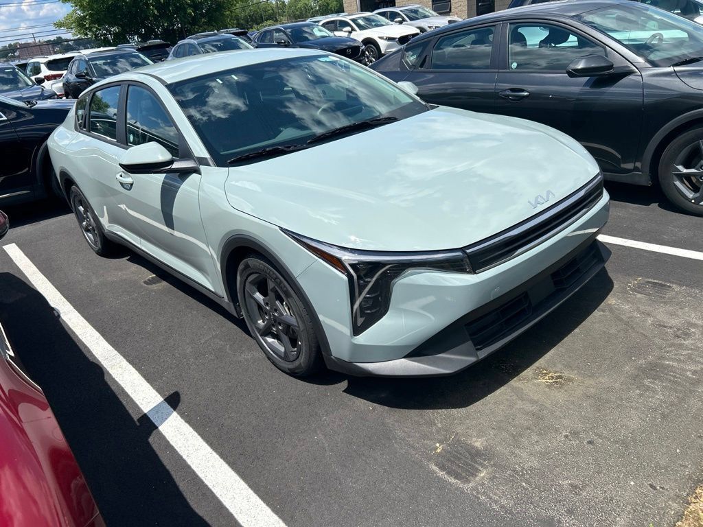 Thumbnail: 2025 Kia K4 - 2