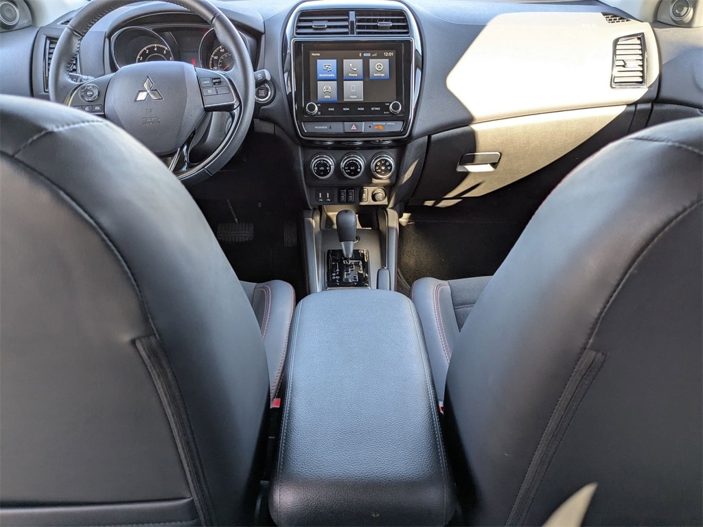 Thumbnail: 2025 Mitsubishi Outlander Sport - 29