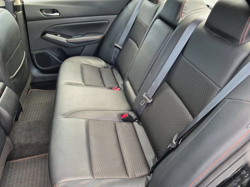 2025 Nissan Altima SR - Photo 27