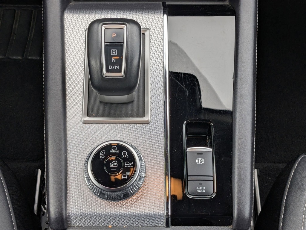 Thumbnail: 2024 Mitsubishi Outlander - 30