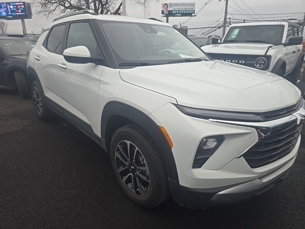 Thumbnail: 2025 Chevrolet TrailBlazer - 2