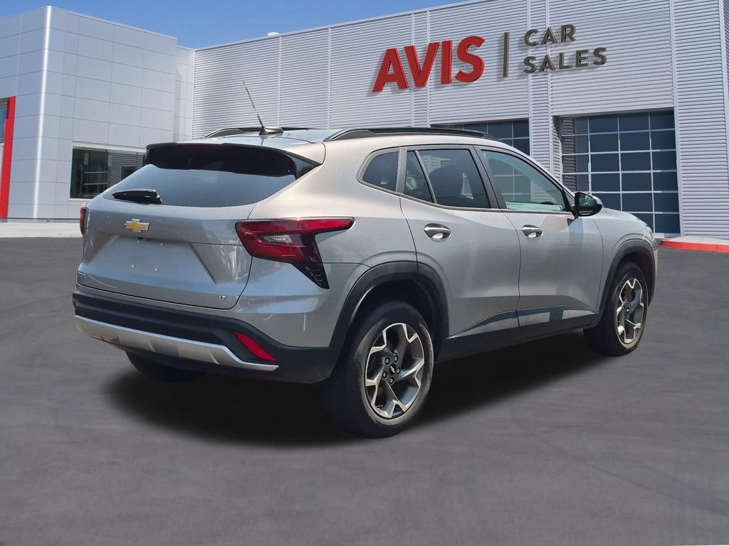 Thumbnail: 2025 Chevrolet Trax - 6