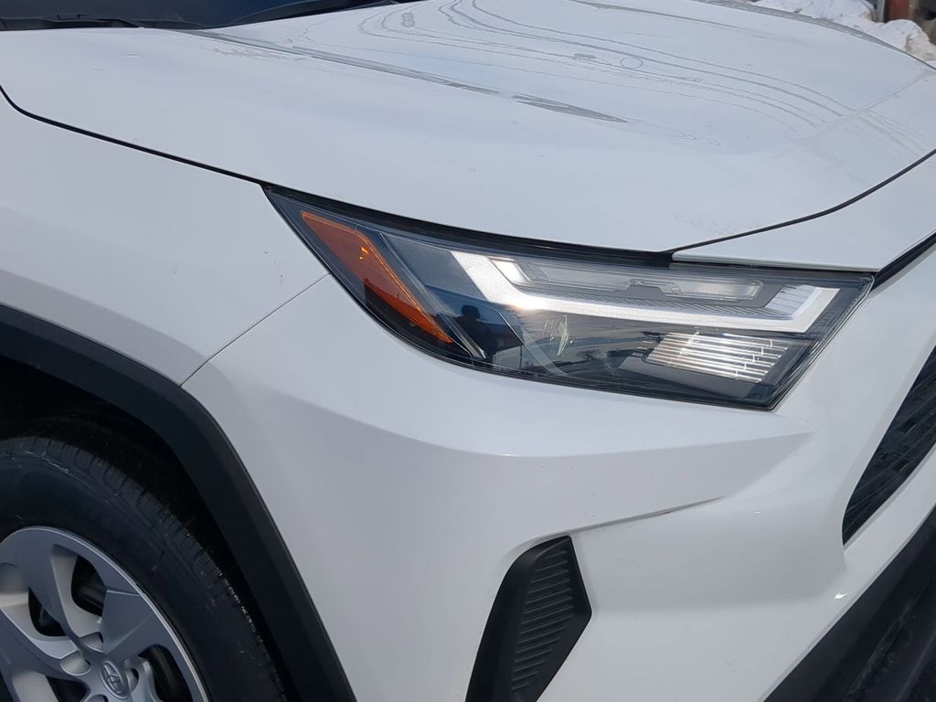 Thumbnail: 2024 Toyota RAV4 - 11