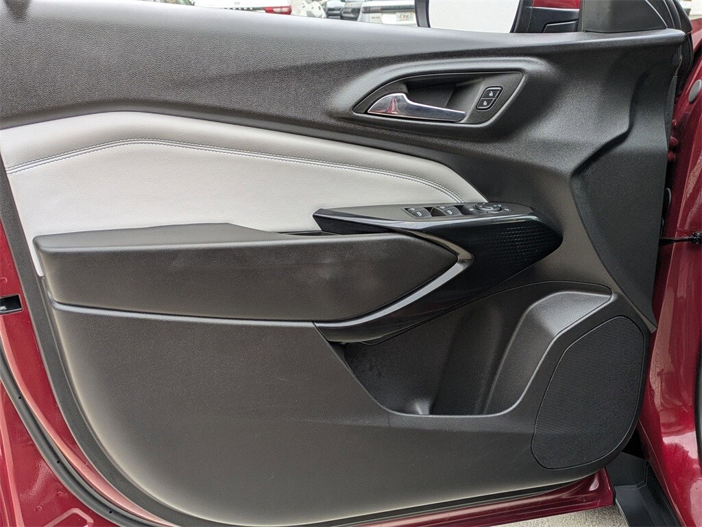 Thumbnail: 2025 Chevrolet Trax - 11