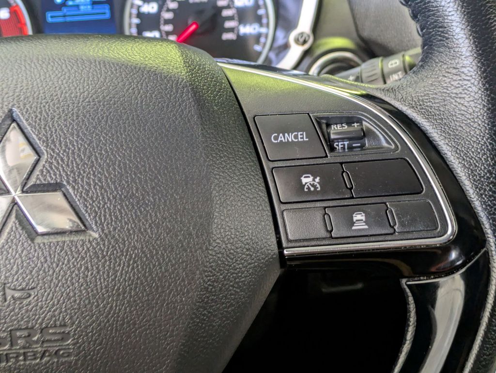 Thumbnail: 2025 Mitsubishi Eclipse Cross - 18