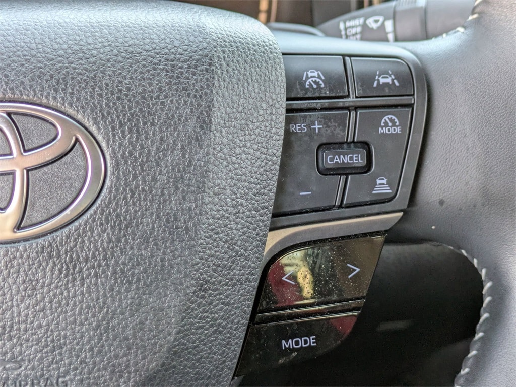 Thumbnail: 2025 Toyota Camry - 21