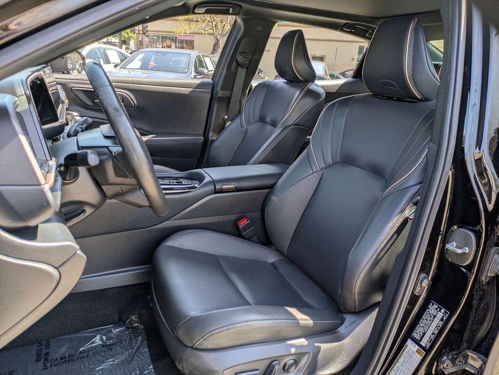 Thumbnail: 2024 Toyota Crown - 23