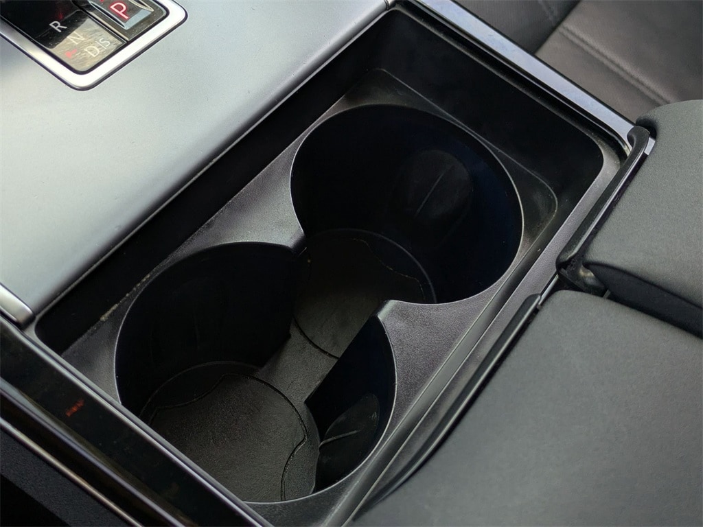 Thumbnail: 2024 Land Rover Range Rover Velar - 19