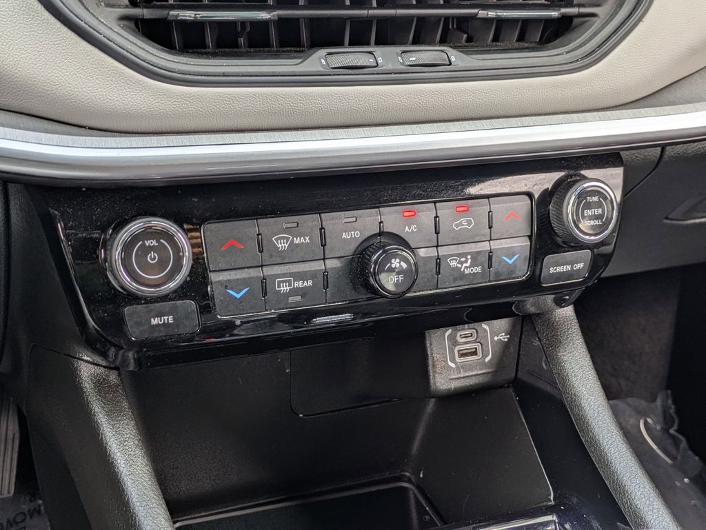Thumbnail: 2025 Jeep Compass - 17