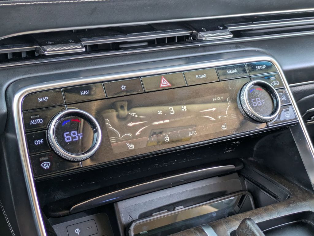 Thumbnail: 2024 Genesis GV80 - 17