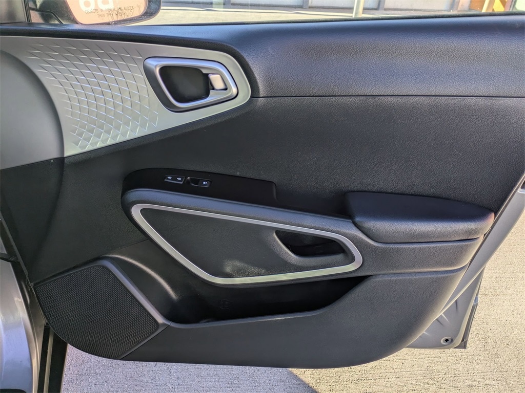 Thumbnail: 2023 Kia Soul - 34