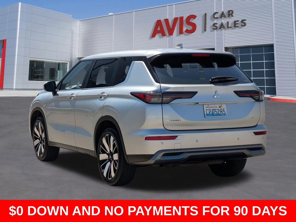 Thumbnail: 2025 Mitsubishi Outlander - 9