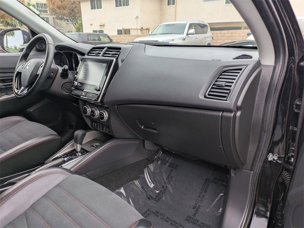 Thumbnail: 2025 Mitsubishi Outlander Sport - 33