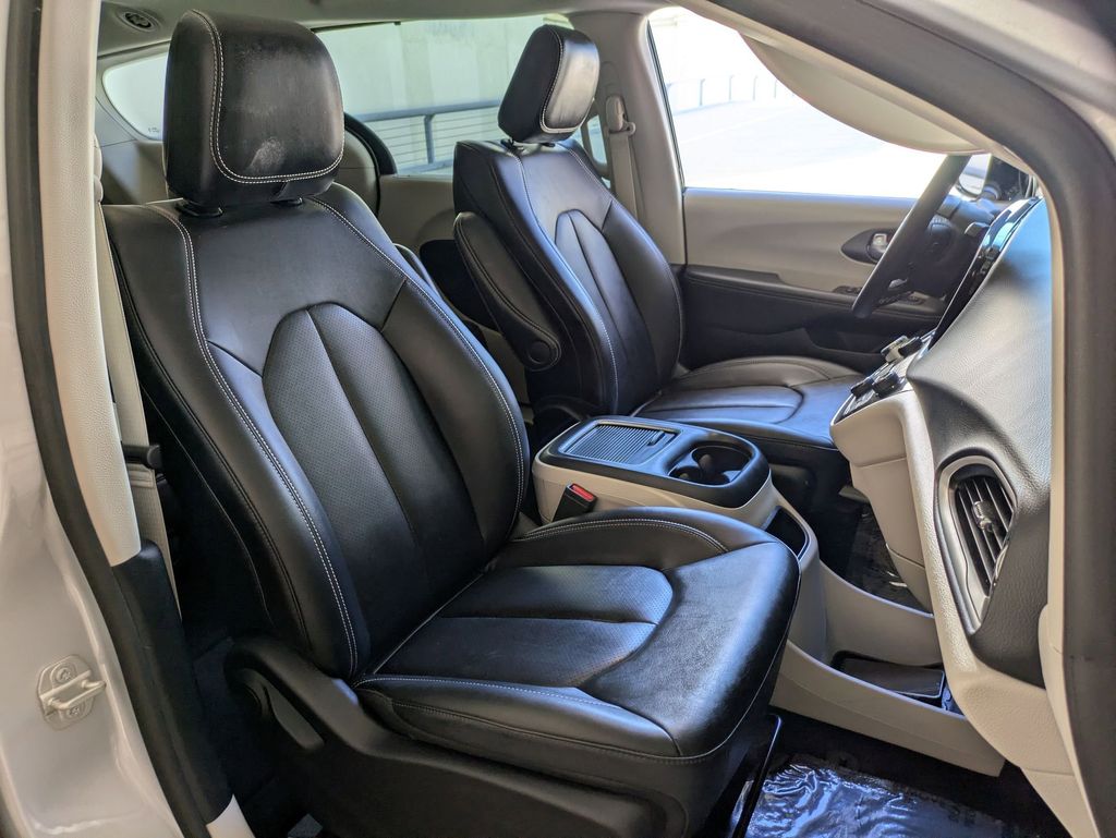 Thumbnail: 2024 Chrysler Pacifica - 28