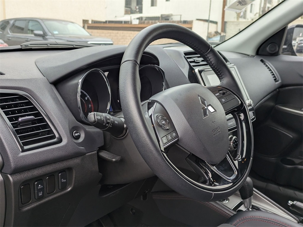 Thumbnail: 2025 Mitsubishi Outlander Sport - 15