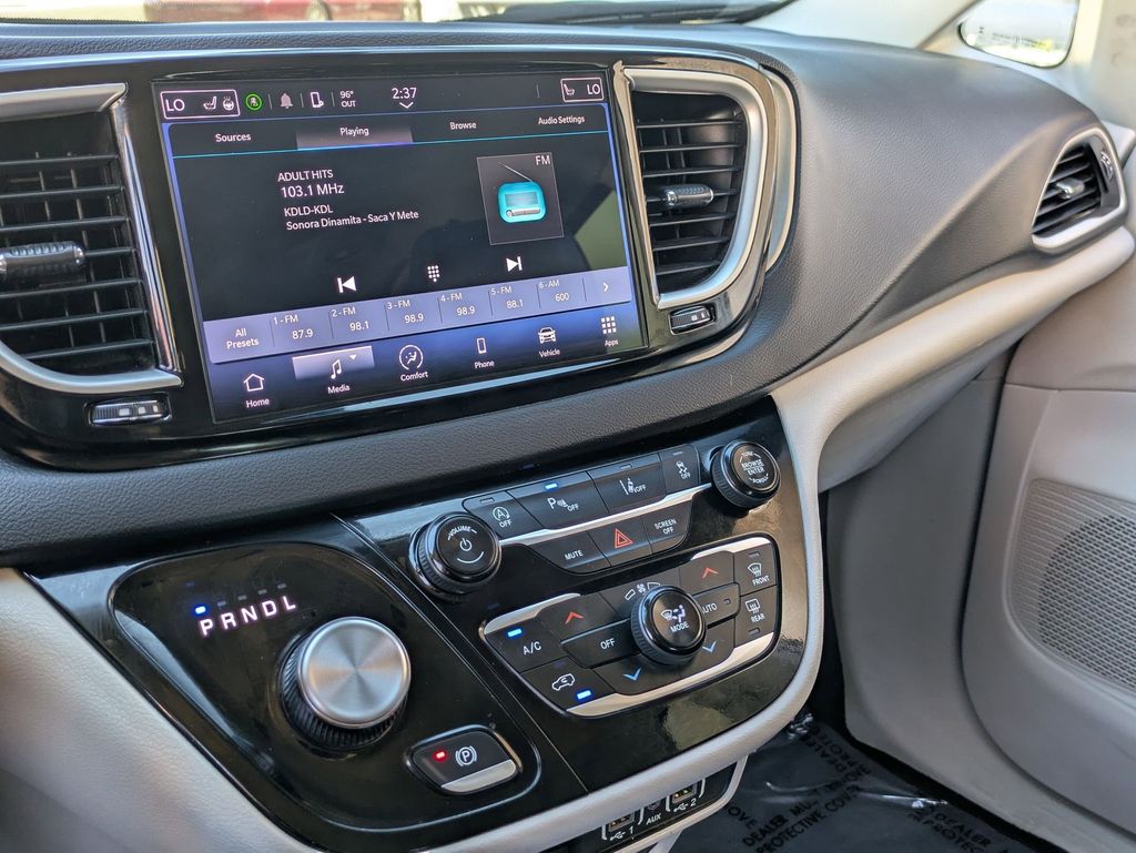 Thumbnail: 2024 Chrysler Pacifica - 15