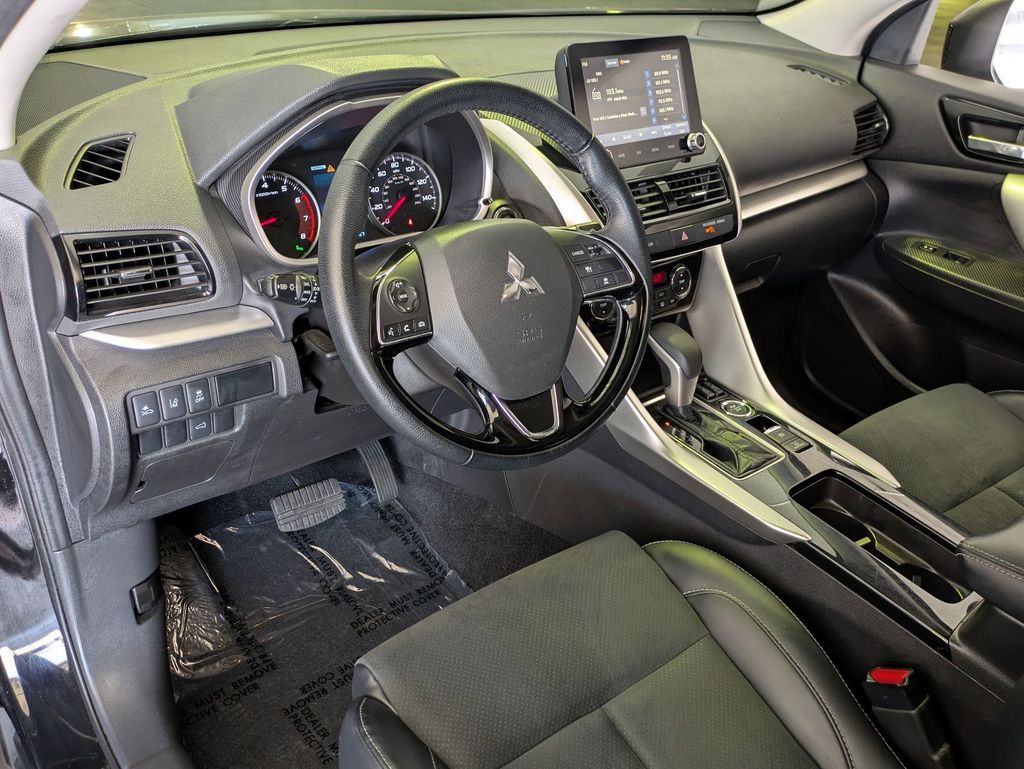 Thumbnail: 2025 Mitsubishi Eclipse Cross - 14