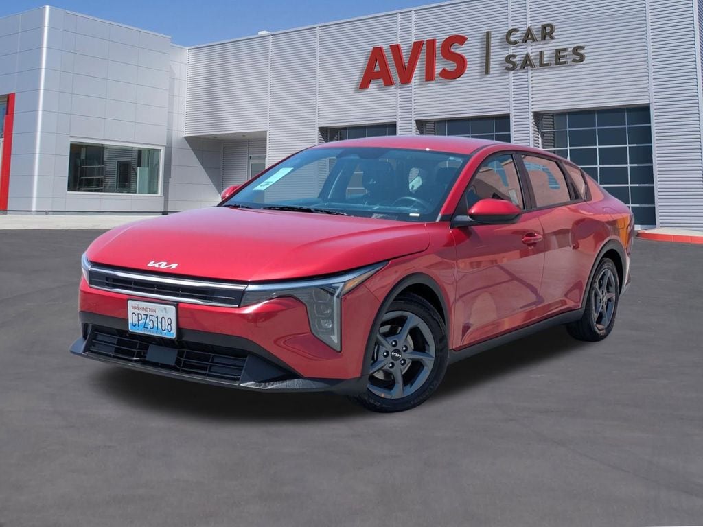 2025 Kia K4 LXS AT's photo