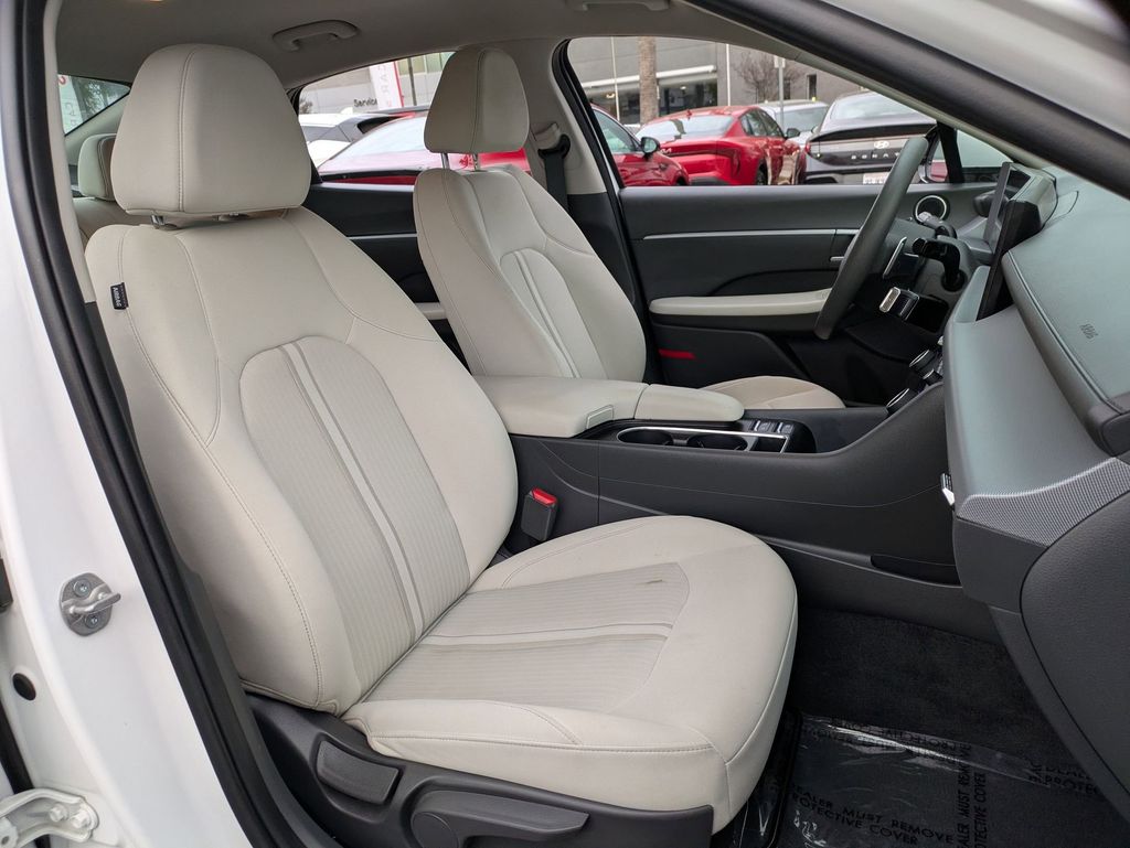 Thumbnail: 2025 Hyundai Sonata - 28