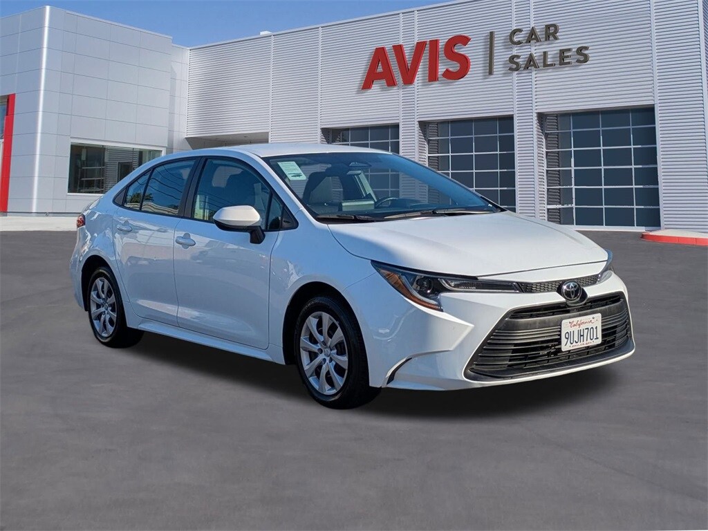 2024 Toyota Corolla LE photo 3